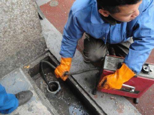 东升镇疏通下水道